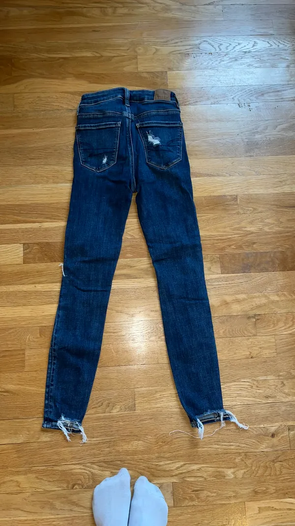 American Eagle Women’s Dark Blue Distressed Jeans - Image 3