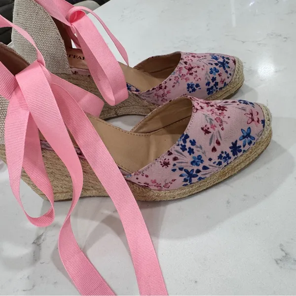 JustFab Pink Floral Wedge Espadrilles - Image 4