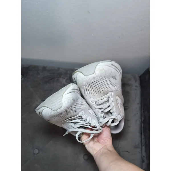 Brooks Sneakers Women's Light Gray Running Shoes 9.5 NO INSOLES - Image 10