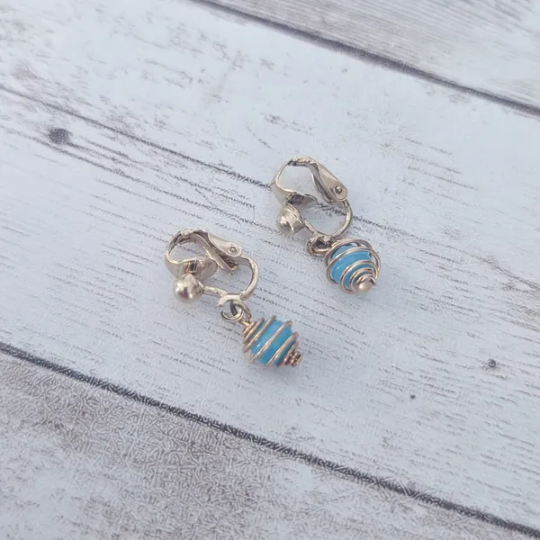Vintage Clip On Earrings Dainty Light Blue & Gold Tone Dangle - Image 3