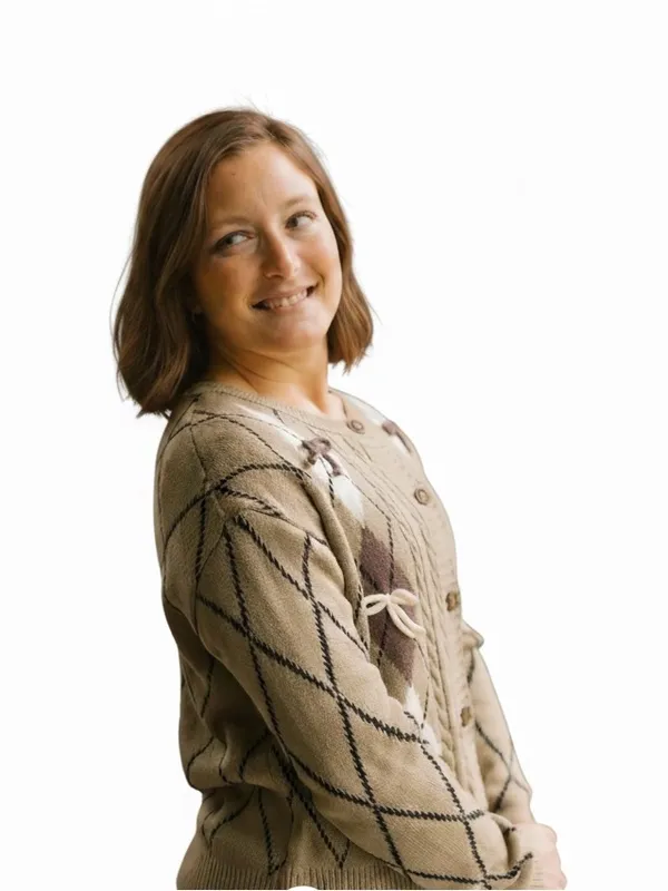Listicle Boutique Taupe Argyle button front sweater with dimensional bows Size L - Image 8