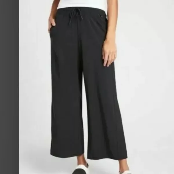 Athleta Avenue Wide Leg Crop Pant Size 14 Black - Image 3