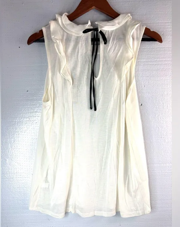 LC Lauren Conrad Cream Top - Image 4