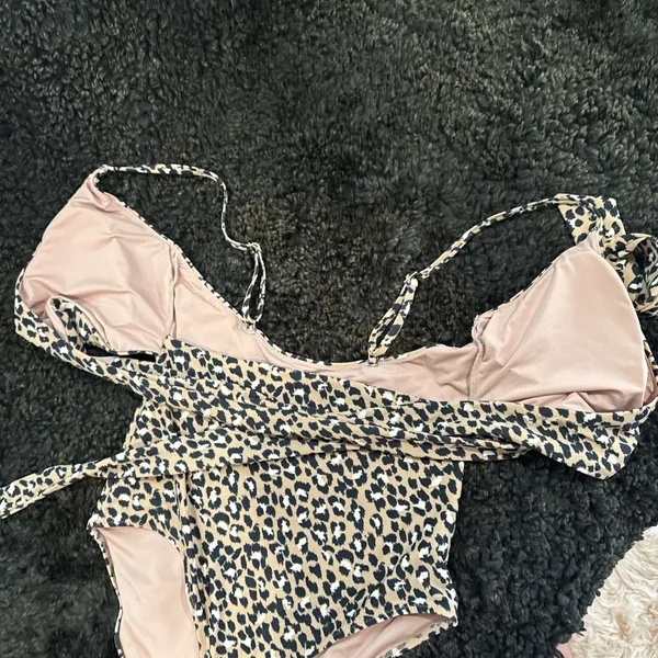 Aerie Wrap One Piece Swimsuit Size Medium Leopard Print - Image 7