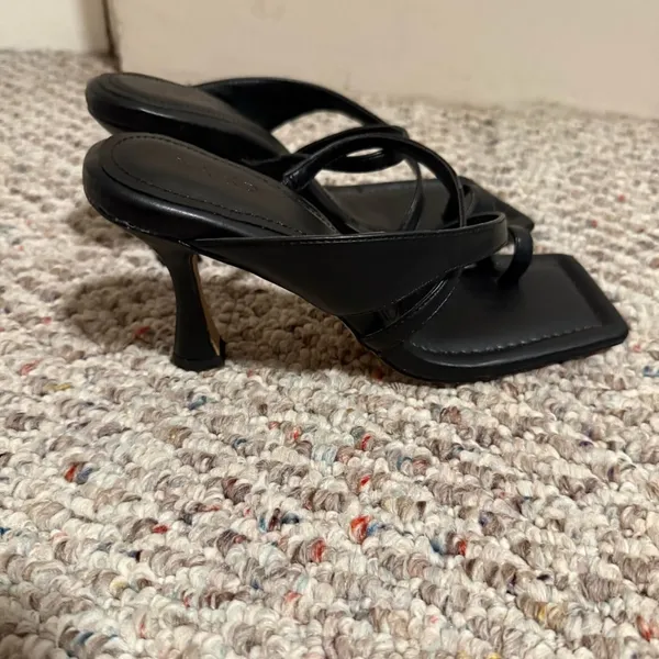 NA-KD Crossed Toe Strap Heels Black- Size 36 - Image 5