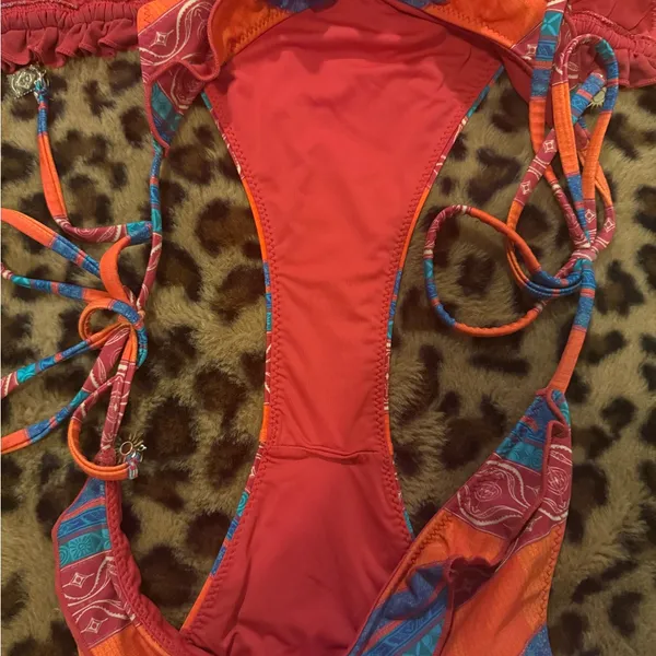 Blackbough Delia bikini set in Sundance - Image 8