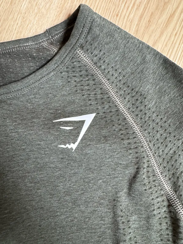 Gymshark Long Sleeve Crop Top - Image 3