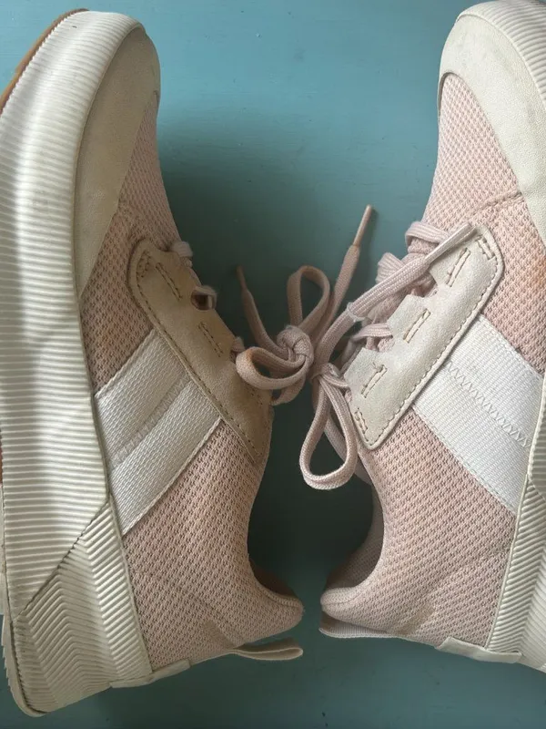 Sorel Women's Out N About III Low Waterproof Sneaker Size 8 in Nova Sand/Chalk - Image 3