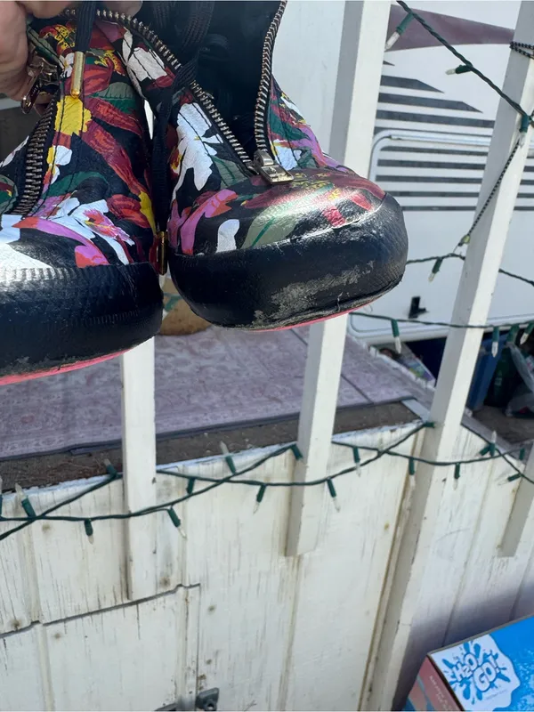 Floral Zip-Front Women's Pat BO Converse Black/Multi - Image 3