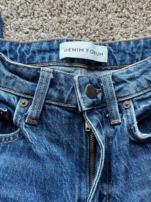 Aritzia Denim Forum Uma High-rise Straight Jeans Size 25 Vintage Dark Blue Zip - Image 2