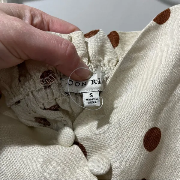 Moon River Tank Linen Size Small Tan With‎ Brown Polka dots V Neck Button… - Image 3
