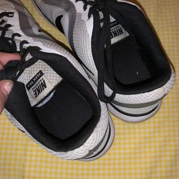 Nike training shoes - Image 6