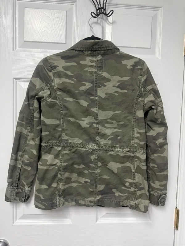 GAP women’s Green Camo Military Field Jacket - Image 3