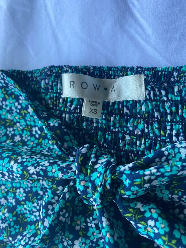The Row A Blue Floral Crop Top - Image 3