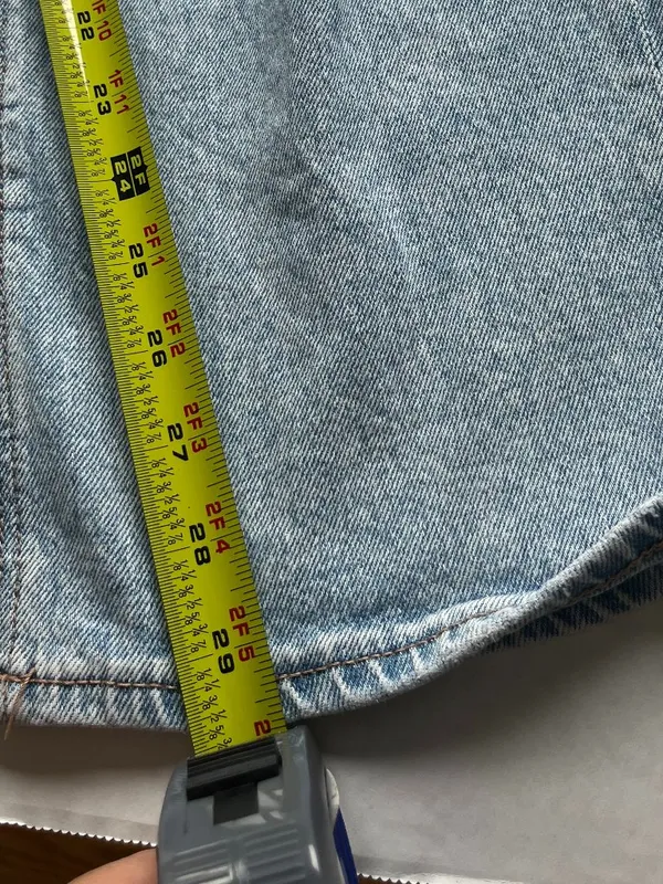 American Eagle Sz 14 Mom Jeans curvy straight leg high-rise fit with distressing - Image 10