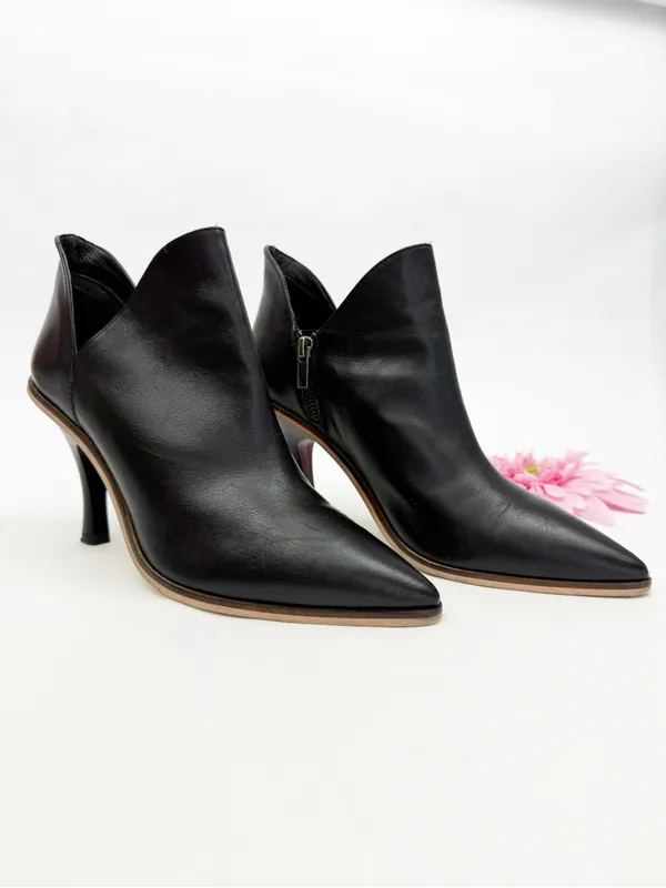 Free People Shiloh Heeled Ankle Boots Booties Black Leather - Image 2