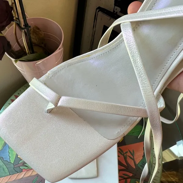 ✨MARC FISHER unicorn white heeled sandals - Image 8