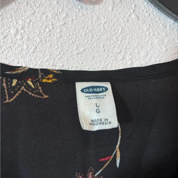 Old Navy Black Floral Babydoll Blouse - Image 5