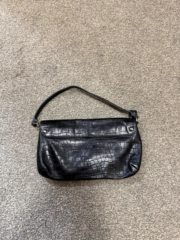 Cute Coach Black Lizard Print Leather Large Wristlet Purse - Image 2