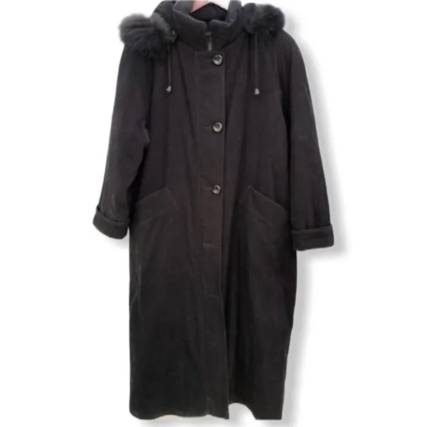 NUAGE Collection Black Coat With Genuine Fox Trim - Image 2