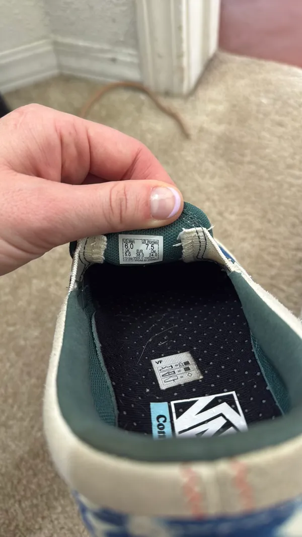 ComfyCush Vans - Image 7