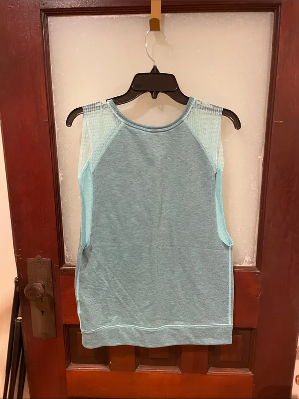 Nike Teal Sleeveless Workout Tank with Light Blue Logo - Image 3