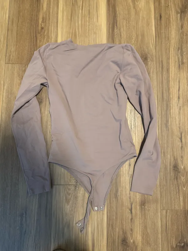 Babaton Aritzia Bodysuit - Image 3
