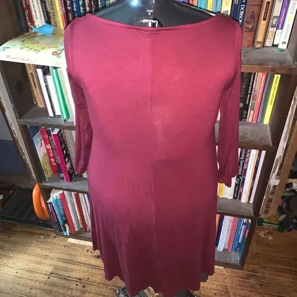 Lulu’s maroon knit flowy 3/4 length sleeve dress - Image 2