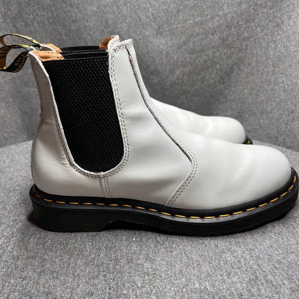 Dr Martens 2976 YS White Leather Chelsea Boots Yellow Stitch‎ Women's Size 7 - Image 3