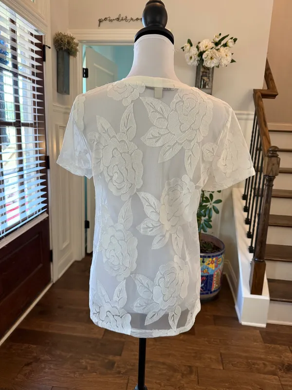 Gypsies & Moondust NWOT White Floral Lace Tee - Image 2