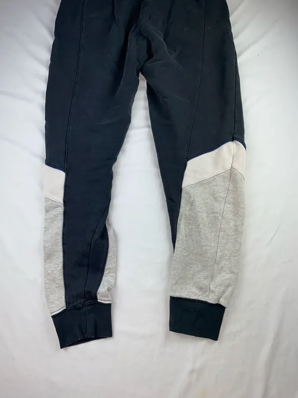 Nike sweats  - Image 9