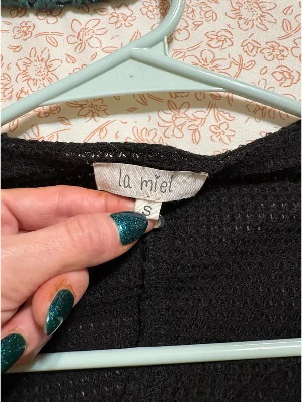 Boutique Sweater - Image 3