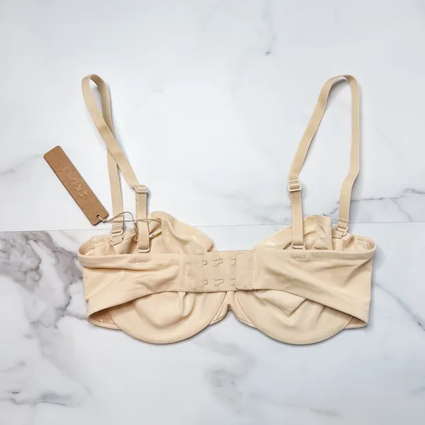 NWT Skims Smoothing Intimates Unlined Strapless Bra - Image 4