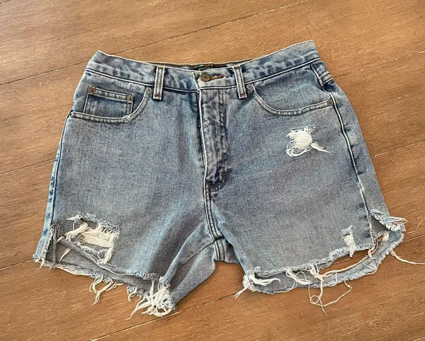 American Eagle Vintage Dungarees Denim Shorts Size 4 Long - Image 2