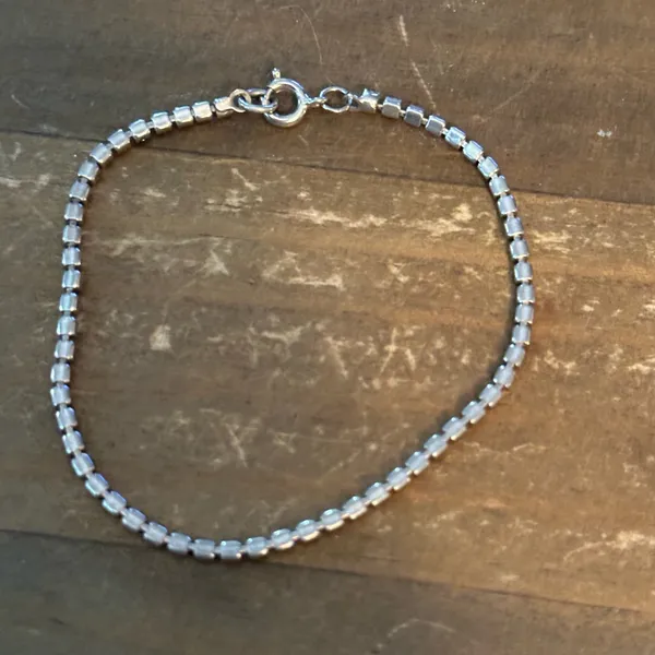 Vintage dainty rhinestone tennis bracelet - Image 4