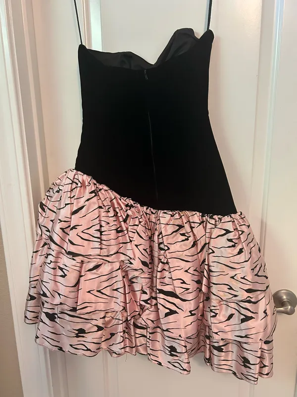 Retro Pink Zebra Print Strapless Dress - Image 4