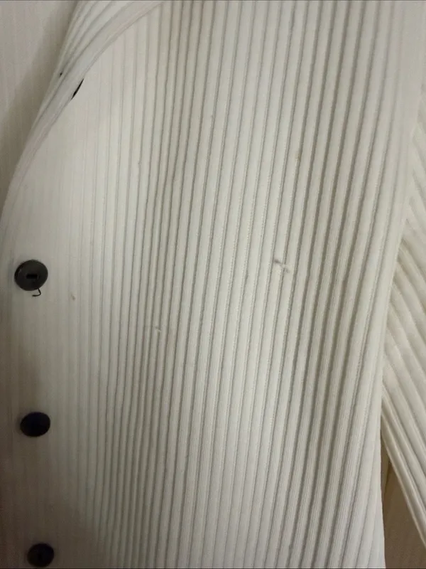 Cream Ribbed Button - Image 2