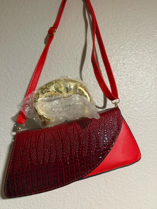 Elegant work bag in good condition. Perfect for the office or everyday professional use. Spacious, practical, and stylish enough to carry your daily essentials. Please check the photos for details and condition. - Image 5