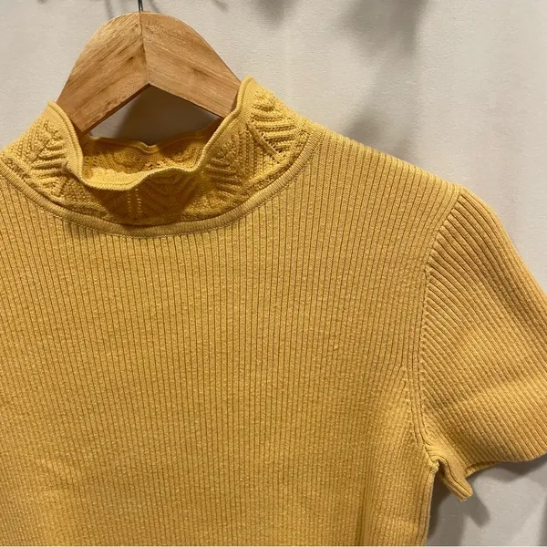 Christopher & Banks Vintage 90’s-y2k buttercup ribbed scallop knit mock neck short sleeve sweater - Image 5