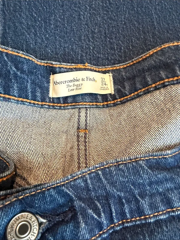 Abercrombie the baggy low rise jean nwt - Image 5