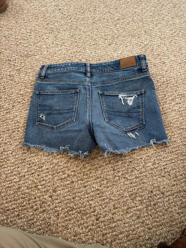 Women’s American Eagle Mom Shorts - Image 7