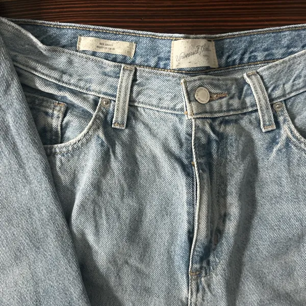 Distressed Light Blue Jeans - Image 3