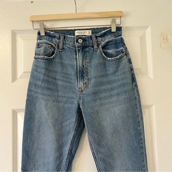 Abercrombie & Fitch The 90s Slim Straight Ultra High Rise Jeans 0/25 - Image 3