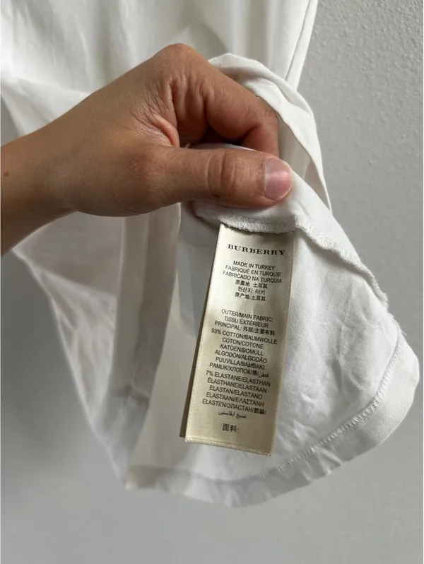 Burberry Women's White T-shirt Size XS - Image 4