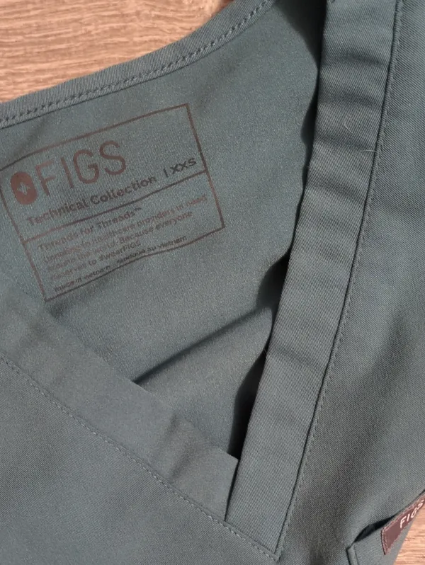 Figs Catararina Scrub Top Size XXS - Image 3