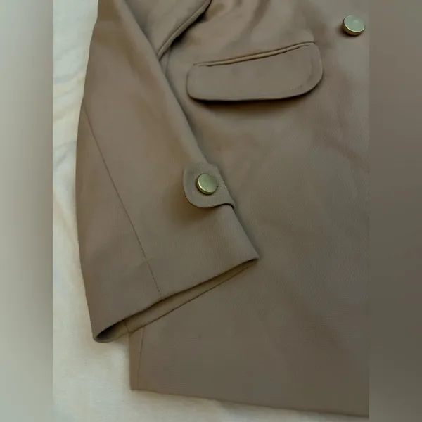 Women’s small GAP pea coat with gold buttons - Image 7