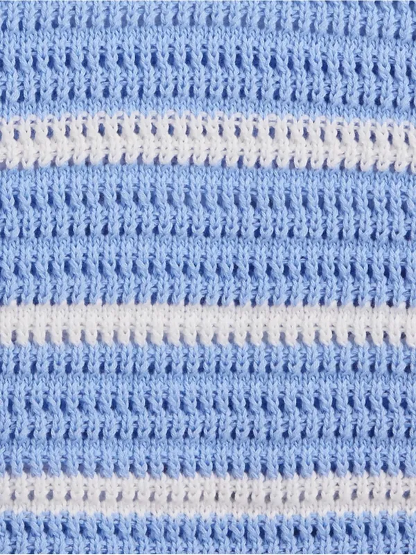 Gap blue/white crocheted knit 💯 cotton sweater. Size Medium. - Image 3