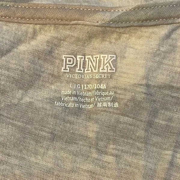 PINK Victoria's Secret Tan Camouflage V-Neck Short Sleeve T-Shirt Large - Image 4