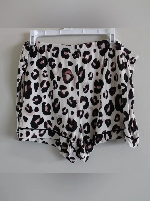 Stars Above Leopard Print Pajama Set Size XXL - Image 8