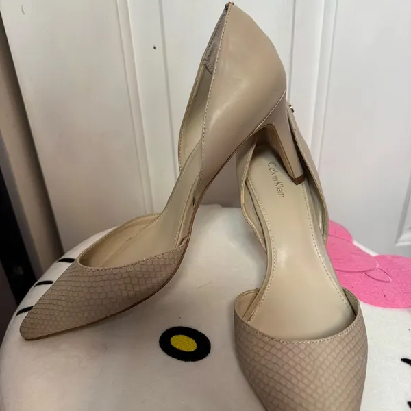 Calvin Klein Women's Beige Heels - Image 4